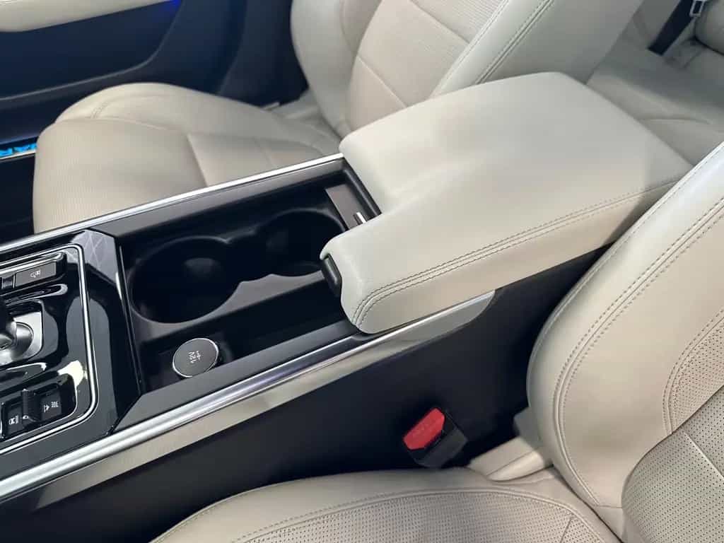 Jaguar XE R-Dynamic HSE|360°|Meridian|18-Wege|DAB+|19" 06/2019-photo-25