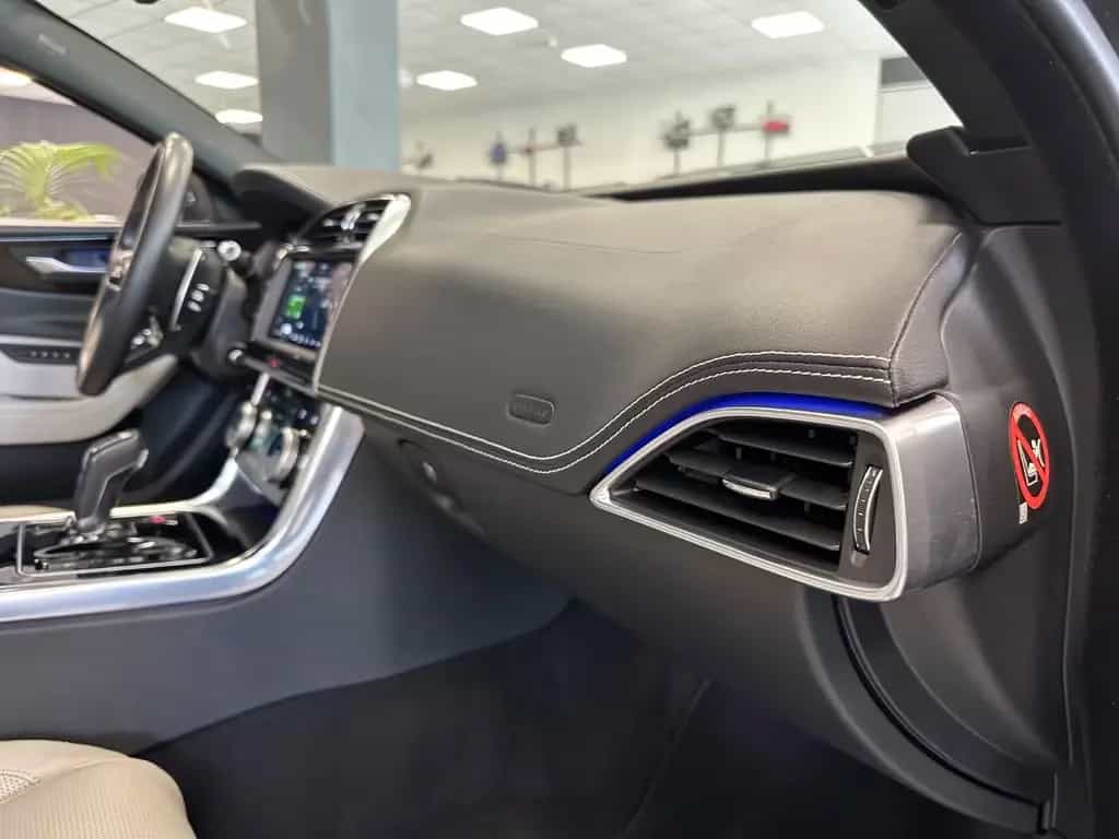 Jaguar XE R-Dynamic HSE|360°|Meridian|18-Wege|DAB+|19" 06/2019-photo-29