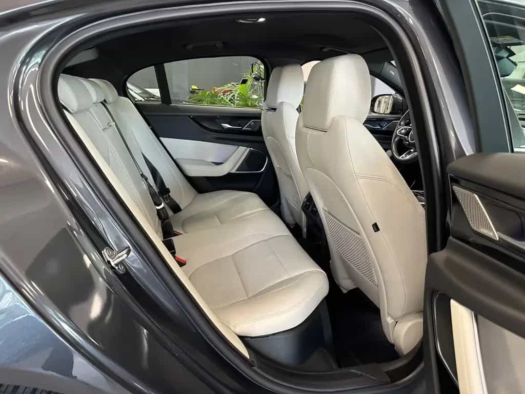 Jaguar XE R-Dynamic HSE|360°|Meridian|18-Wege|DAB+|19" 06/2019-photo-34