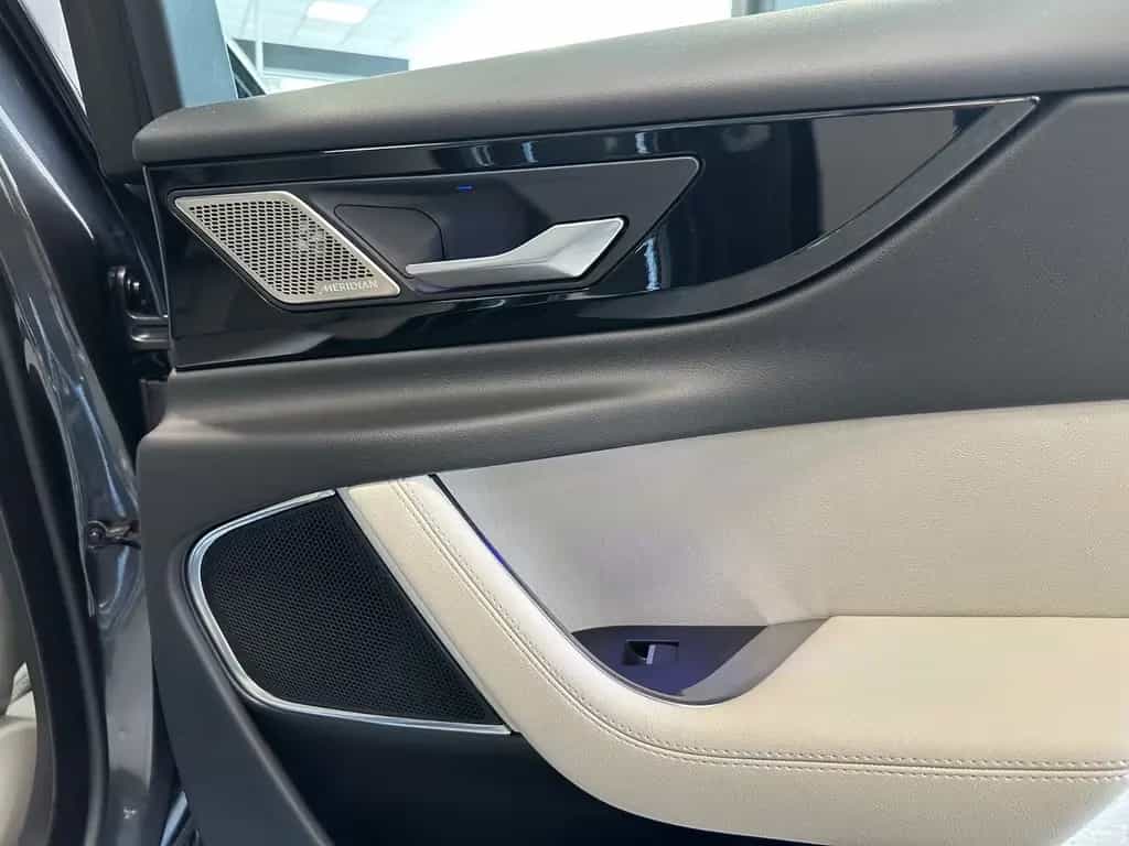 Jaguar XE R-Dynamic HSE|360°|Meridian|18-Wege|DAB+|19" 06/2019-photo-36