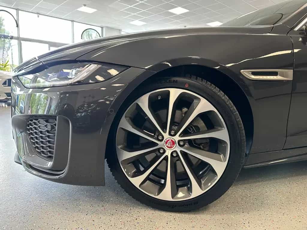 Jaguar XE R-Dynamic HSE|360°|Meridian|18-Wege|DAB+|19" 06/2019-photo-4