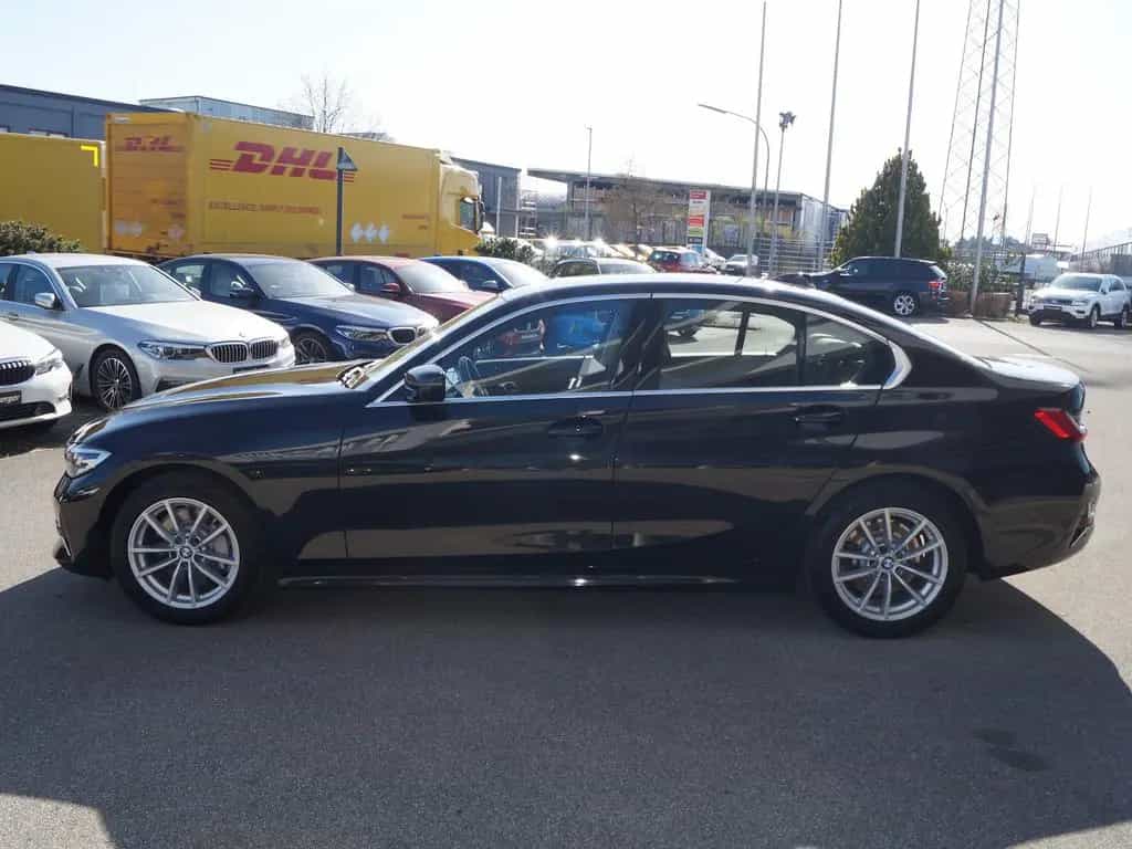 BMW 330 d Aut. Lim. G20 * Navi * LED * AHK * 1.Hd * 08/2019-photo-4