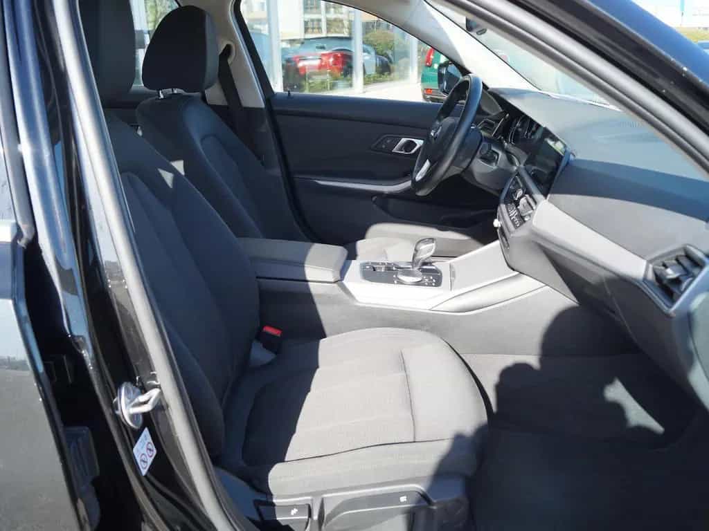 BMW 330 d Aut. Lim. G20 * Navi * LED * AHK * 1.Hd * 08/2019-photo-7