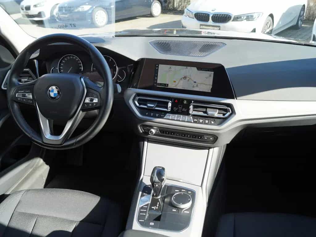 BMW 330 d Aut. Lim. G20 * Navi * LED * AHK * 1.Hd * 08/2019-photo-9