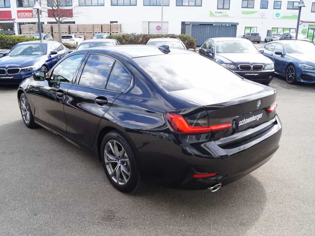 BMW 330 i A Lim. Sport Line *Navi * LED * ACC * AHK 03/2021-photo-4