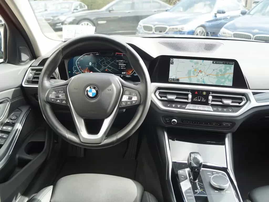 BMW 330 i A Lim. Sport Line *Navi * LED * ACC * AHK 03/2021-photo-9