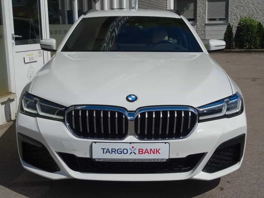 BMW 520 d xDrive Touring SAG M Sportpaket Navi Laser 06/2022-photo-1