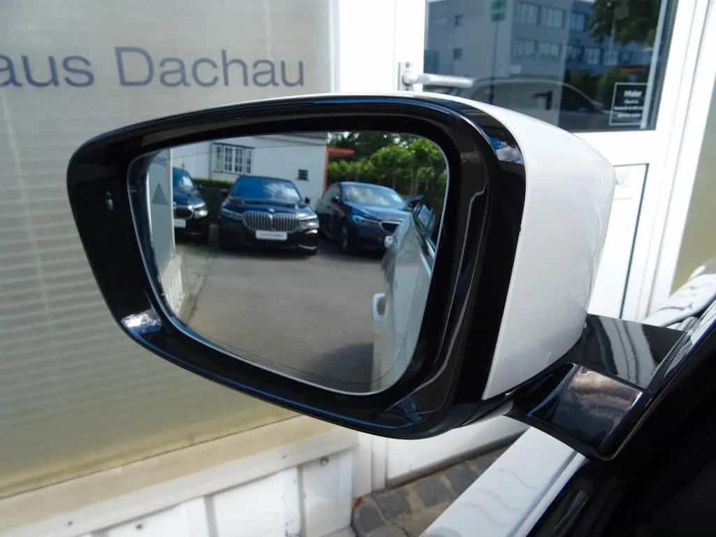 BMW 520 d xDrive Touring SAG M Sportpaket Navi Laser 06/2022-photo-12