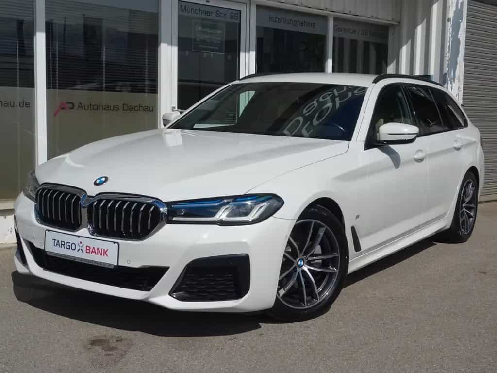 BMW 520 d xDrive Touring SAG M Sportpaket Navi Laser 06/2022-photo-2