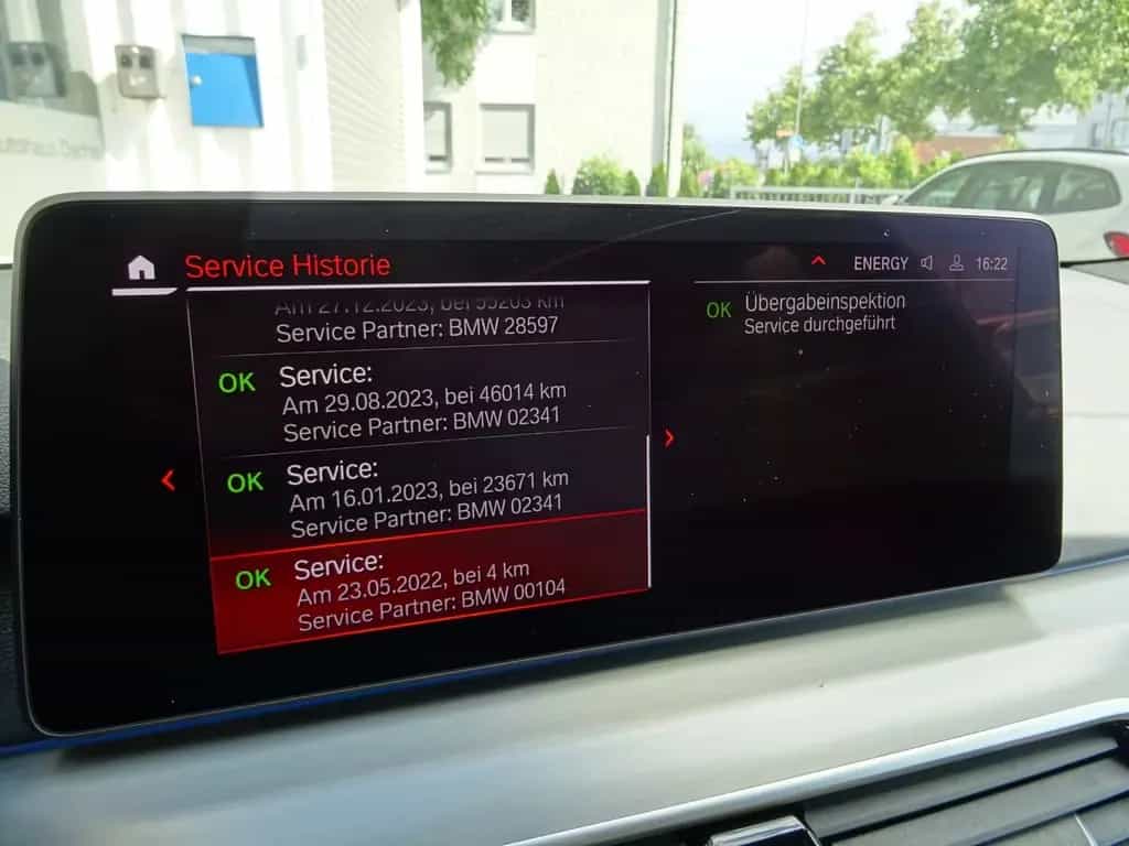 BMW 520 d xDrive Touring SAG M Sportpaket Navi Laser 06/2022-photo-24