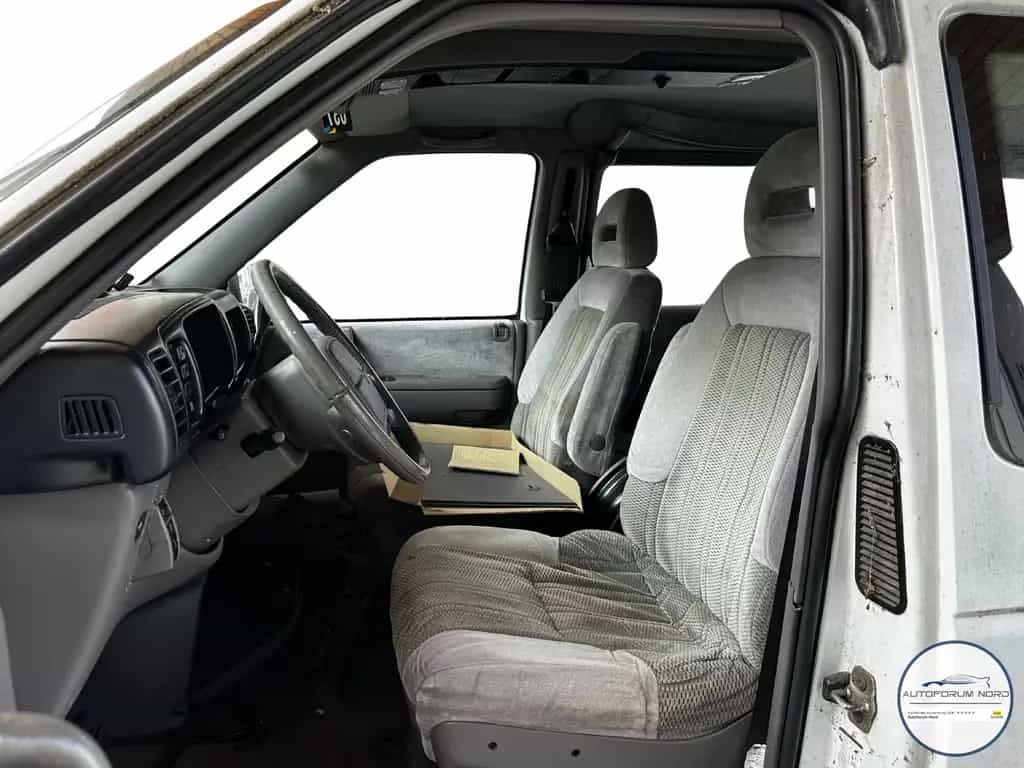 Chrysler Voyager 3.3 Ltr. V6 02/1996-photo-12