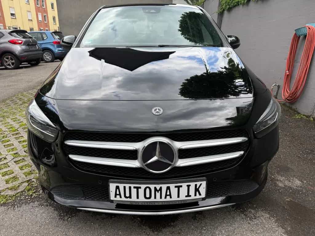 Mercedes-Benz B 180 Automatik Widescr. Navi LED MBUX 12/2019-photo-1