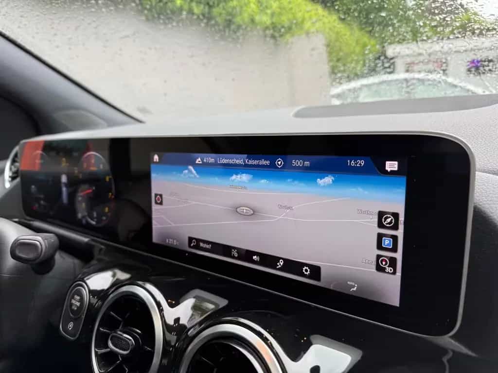 Mercedes-Benz B 180 Automatik Widescr. Navi LED MBUX 12/2019-photo-40