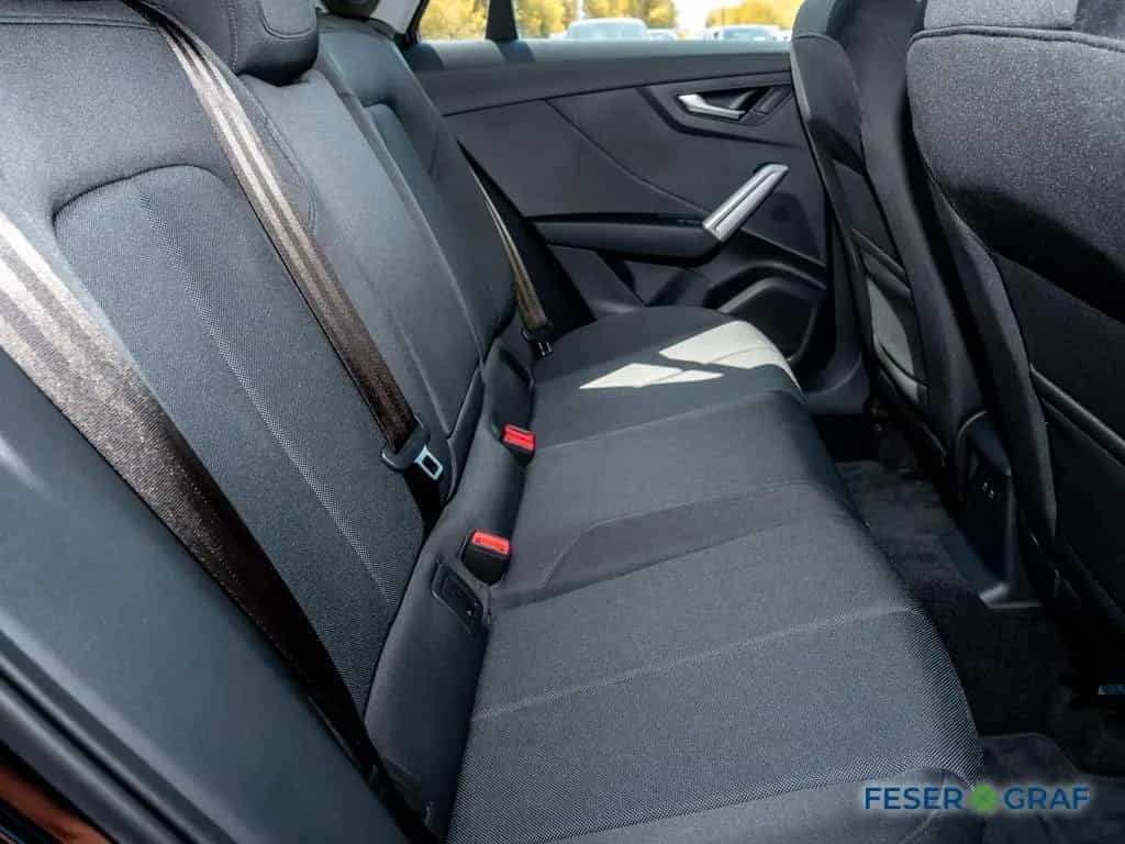 Audi Q2 35TFSI S tronic /LED/PDC+/Kamera/CarPlay 04/2025-photo-6