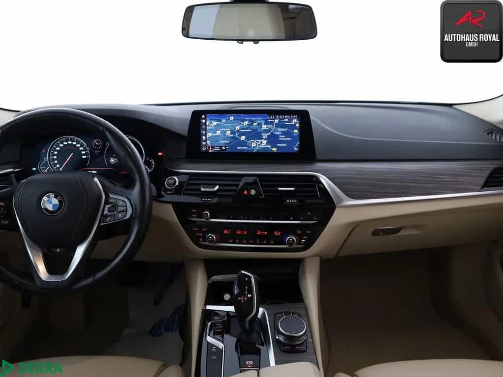 BMW 530 d T xDrive PANO,HUD,360GRAD,ACC,STANDHZ,SH 02/2018-photo-4