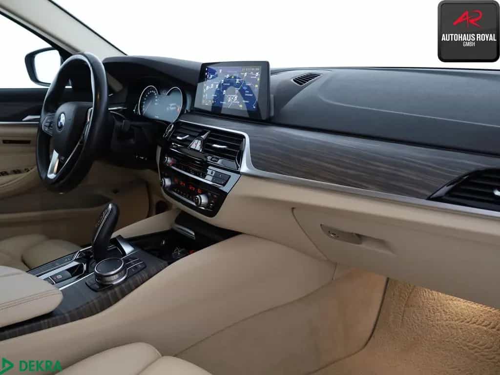 BMW 530 d T xDrive PANO,HUD,360GRAD,ACC,STANDHZ,SH 02/2018-photo-6
