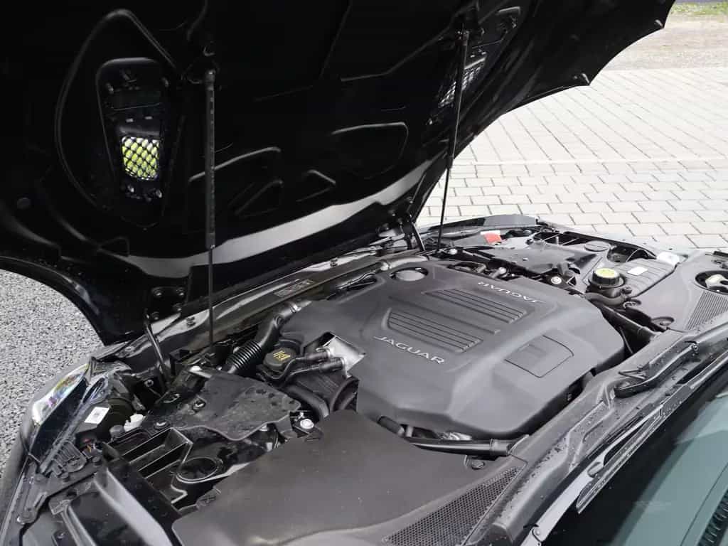 Jaguar F-Type R AWD ohne OPF-Real Sound-deutsches Fzg. 04/2016-photo-24