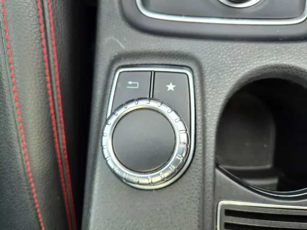 Mercedes-Benz A 45 AMG A45 AMG 4Matic/Pano/Navi/PDC/Garantie/19*Zoll 05/2017-photo-26