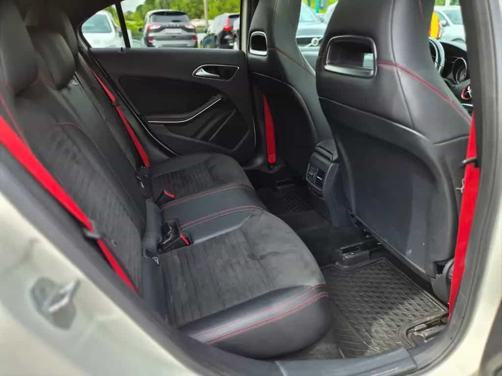 Mercedes-Benz A 45 AMG A45 AMG 4Matic/Pano/Navi/PDC/Garantie/19*Zoll 05/2017-photo-30