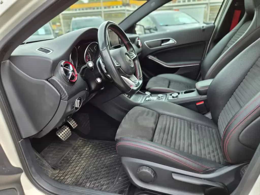 Mercedes-Benz A 45 AMG A45 AMG 4Matic/Pano/Navi/PDC/Garantie/19*Zoll 05/2017-photo-34