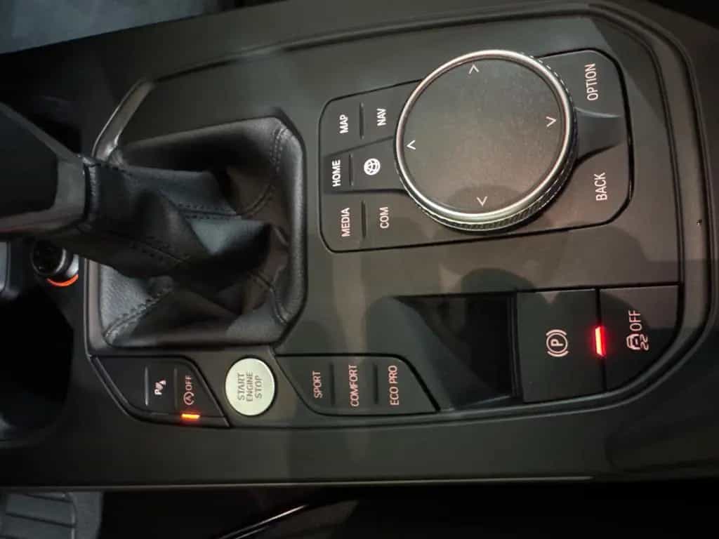 BMW 116 i Limo Navi Live Cockpit PDC Sitzh. 03/2022-photo-16