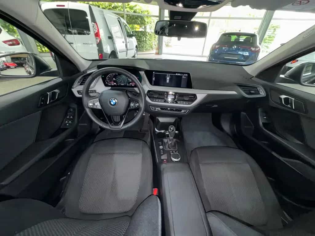 BMW 116 i Limo Navi Live Cockpit PDC Sitzh. 03/2022-photo-2