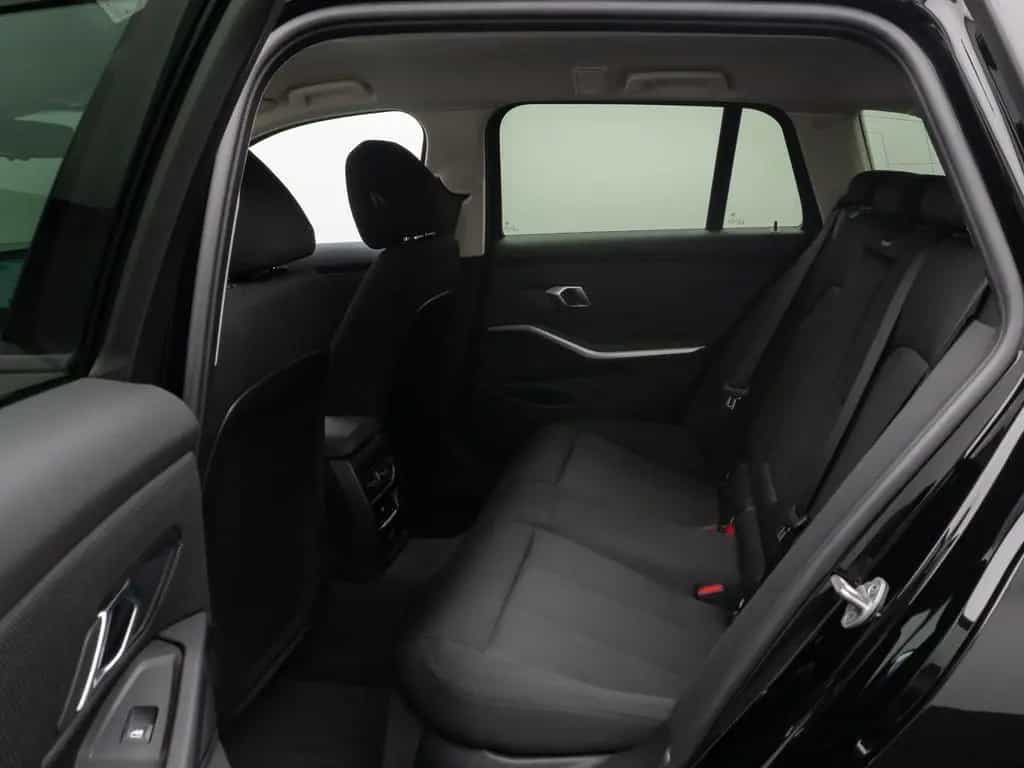BMW 318 i Kamera DAB HiFi CockPit+ Geschwindigkeitsre 03/2025-photo-25