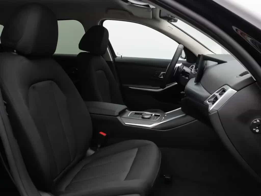 BMW 318 i Kamera DAB HiFi CockPit+ Geschwindigkeitsre 03/2025-photo-35