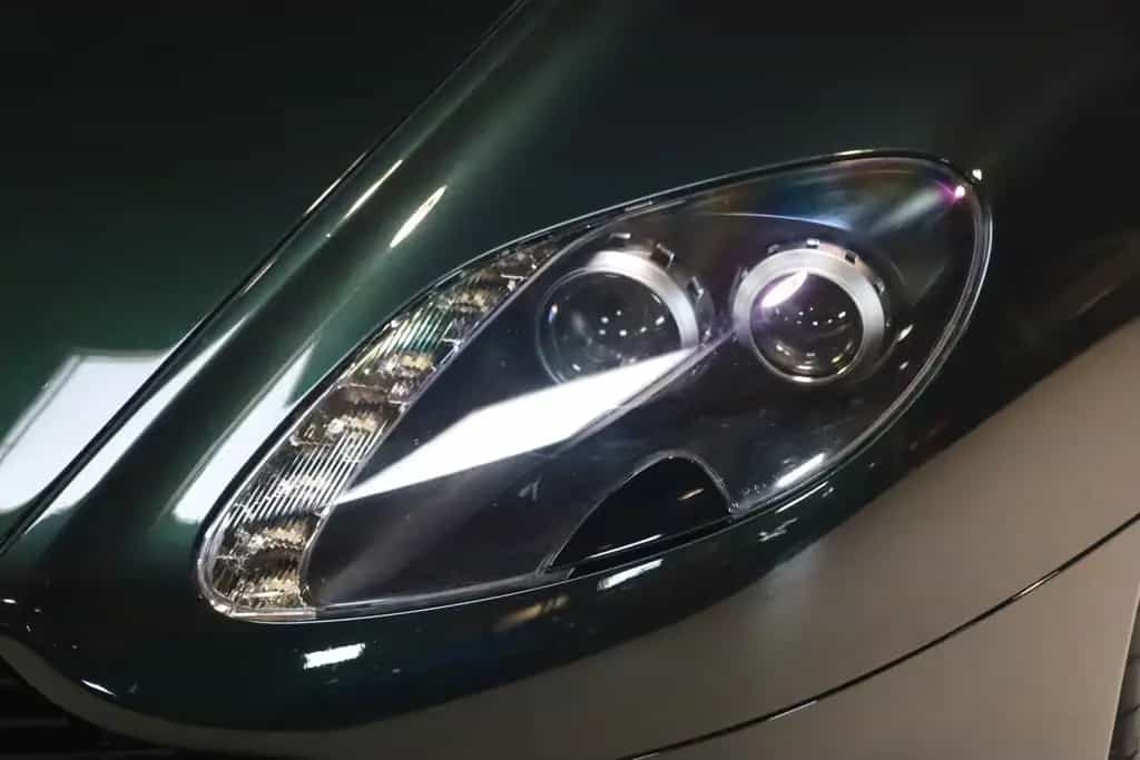 Aston Martin V8 Vantage 4.3 BVM6 - Midnight Emerald Green 06/2007-photo-15