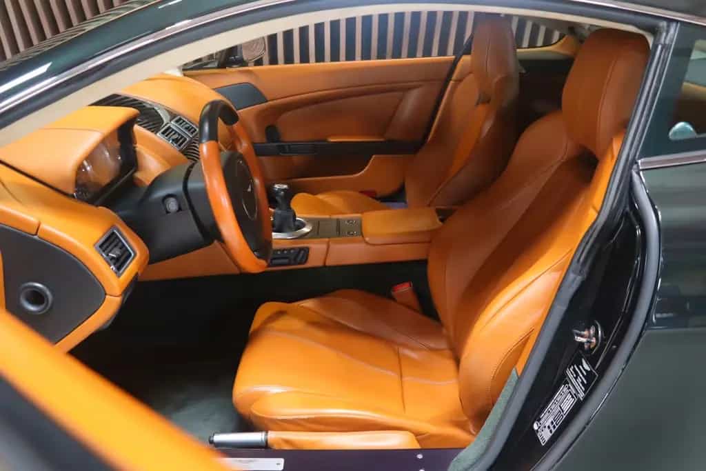 Aston Martin V8 Vantage 4.3 BVM6 - Midnight Emerald Green 06/2007-photo-6