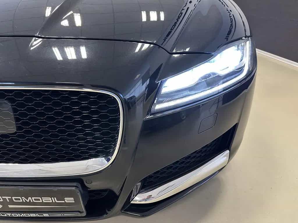 Jaguar XF Sportbrake 20d Portfolio AWD ACCLeder LED Nav 06/2019-photo-22
