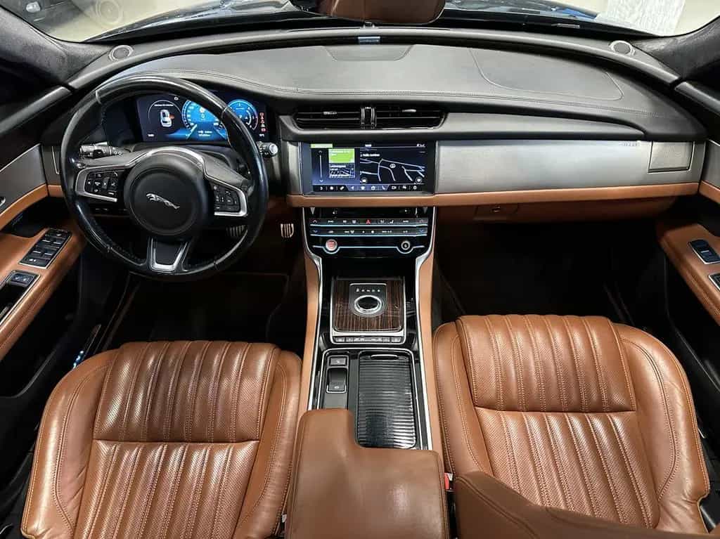 Jaguar XF Sportbrake 20d Portfolio AWD ACCLeder LED Nav 06/2019-photo-6