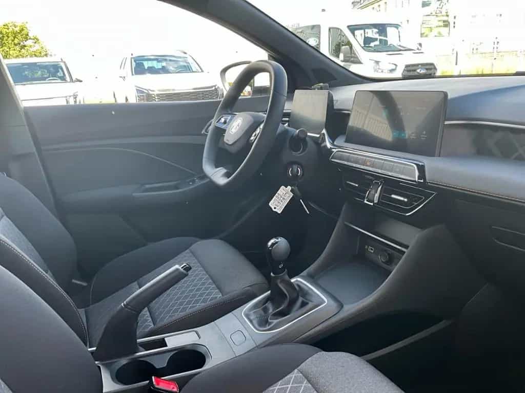 MG MG3 1.5 MT Standard Navi Bluetooth Rückfahrkamer 06/2026-photo-14