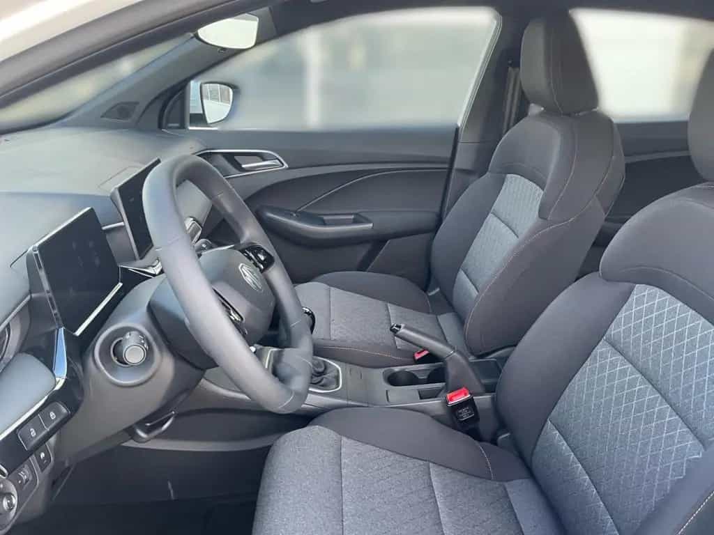 MG MG3 1.5 MT Standard Navi Bluetooth Rückfahrkamer 06/2026-photo-6