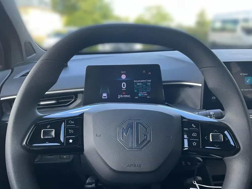 MG MG3 1.5 MT Standard Navi Bluetooth Rückfahrkamer 06/2026-photo-7