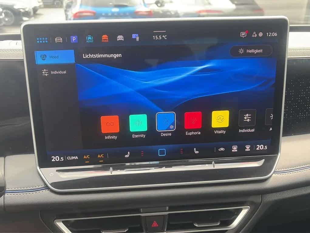Volkswagen Tiguan 2.0 TSI R-Line IQ Drive 4M*Garantie 09/29 09/2025-photo-16