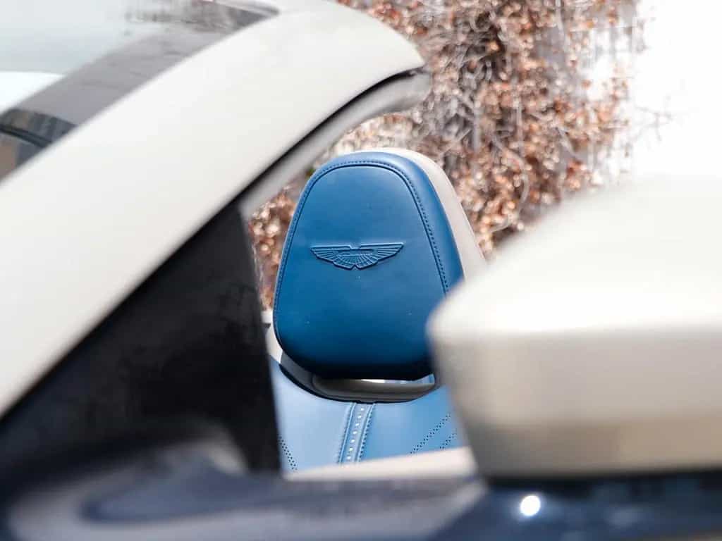 Aston Martin DB11 4.0 V8 Volante 08/2019-photo-20