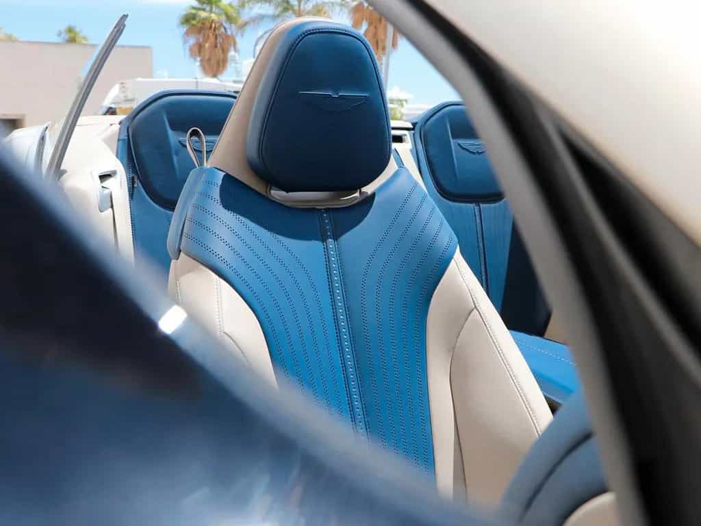 Aston Martin DB11 4.0 V8 Volante 08/2019-photo-21