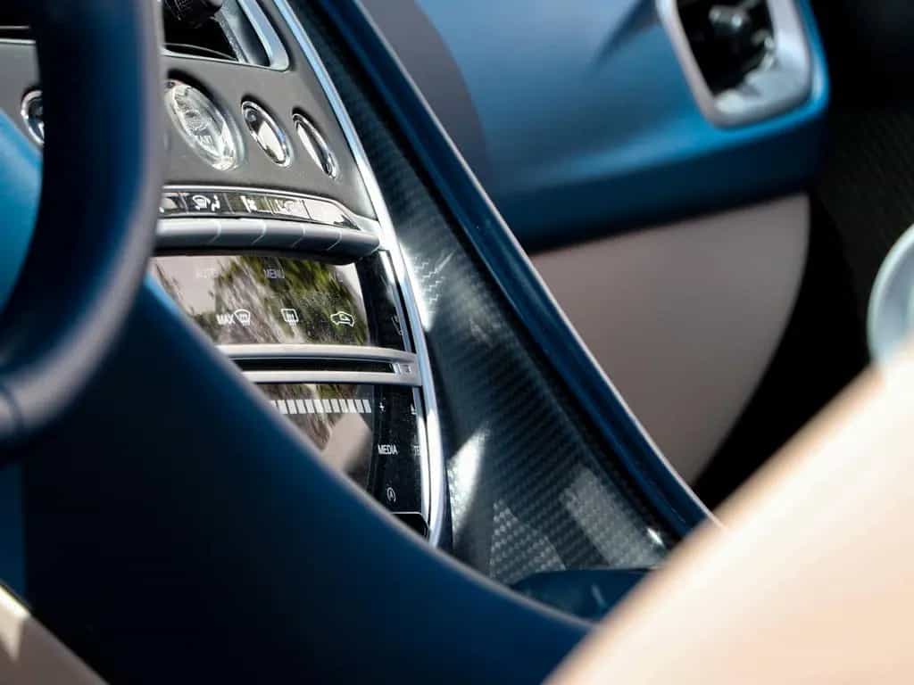 Aston Martin DB11 4.0 V8 Volante 08/2019-photo-31