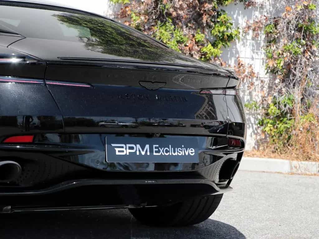 Aston Martin DB12 4.0 V8 01/2025-photo-10