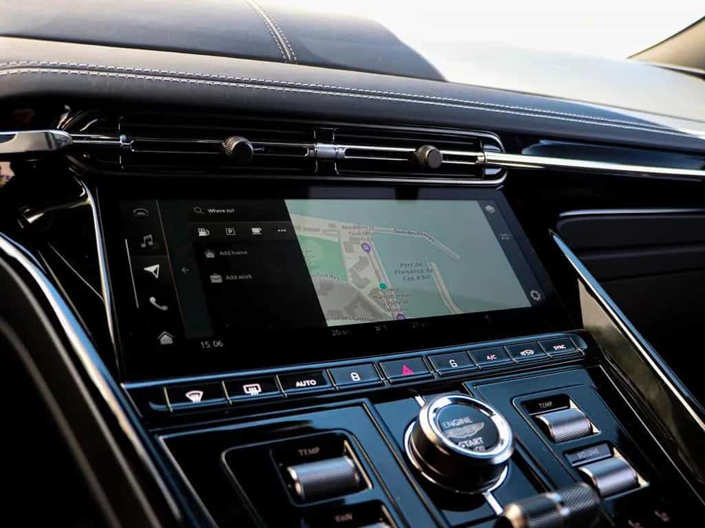 Aston Martin DB12 4.0 V8 01/2025-photo-34