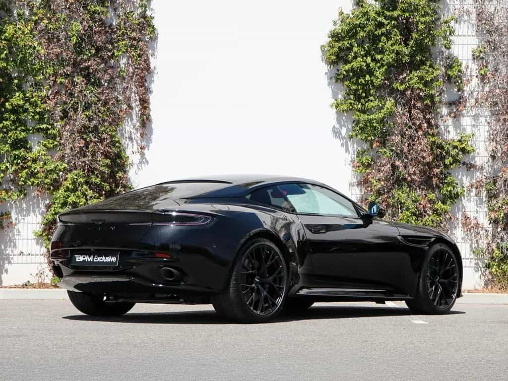 Aston Martin DB12 4.0 V8 01/2025-photo-8