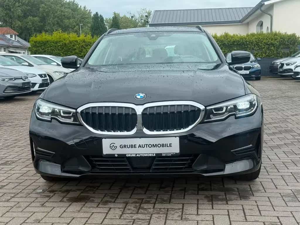 BMW 320 d Touring Steptronic "Advantage" 06/2020-photo-1