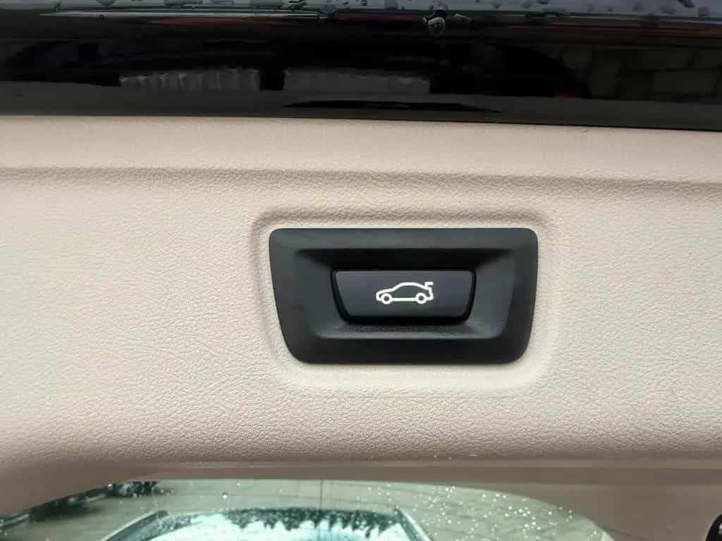 BMW 320 d Touring Steptronic "Advantage" 06/2020-photo-12