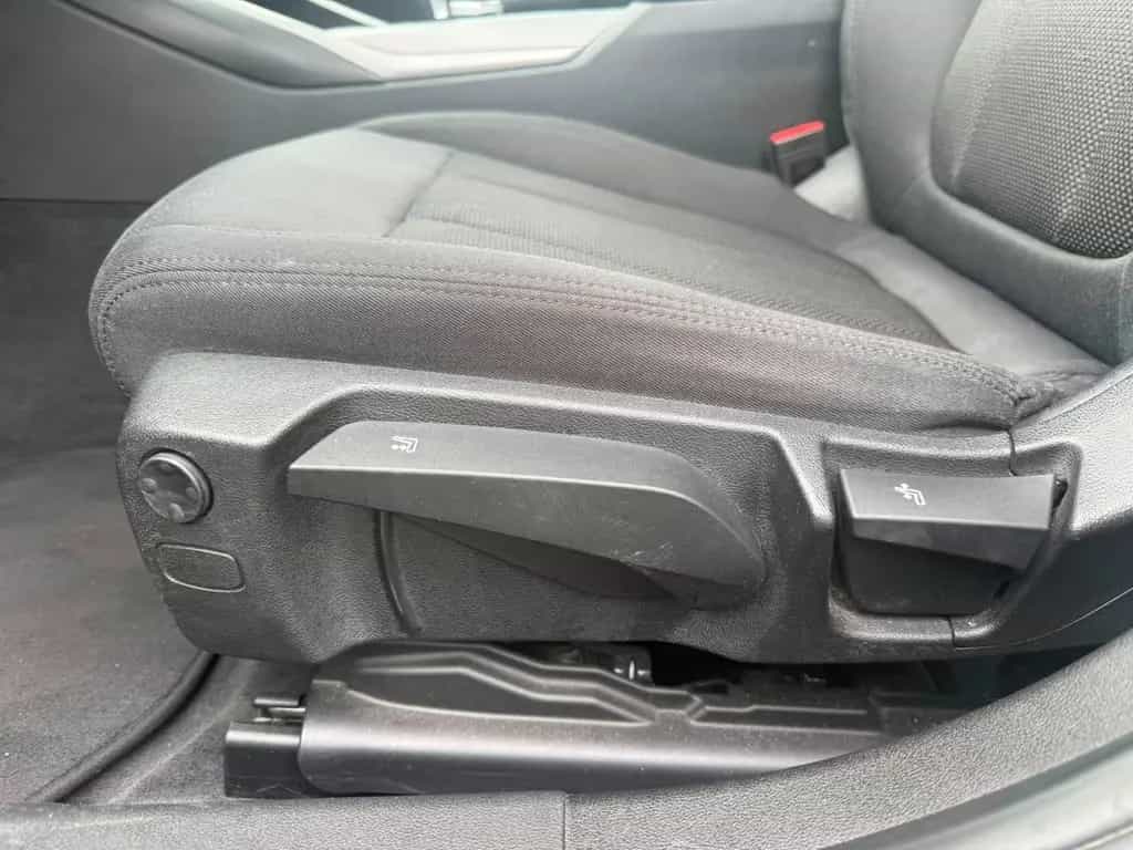 BMW 320 d Touring Steptronic "Advantage" 06/2020-photo-14