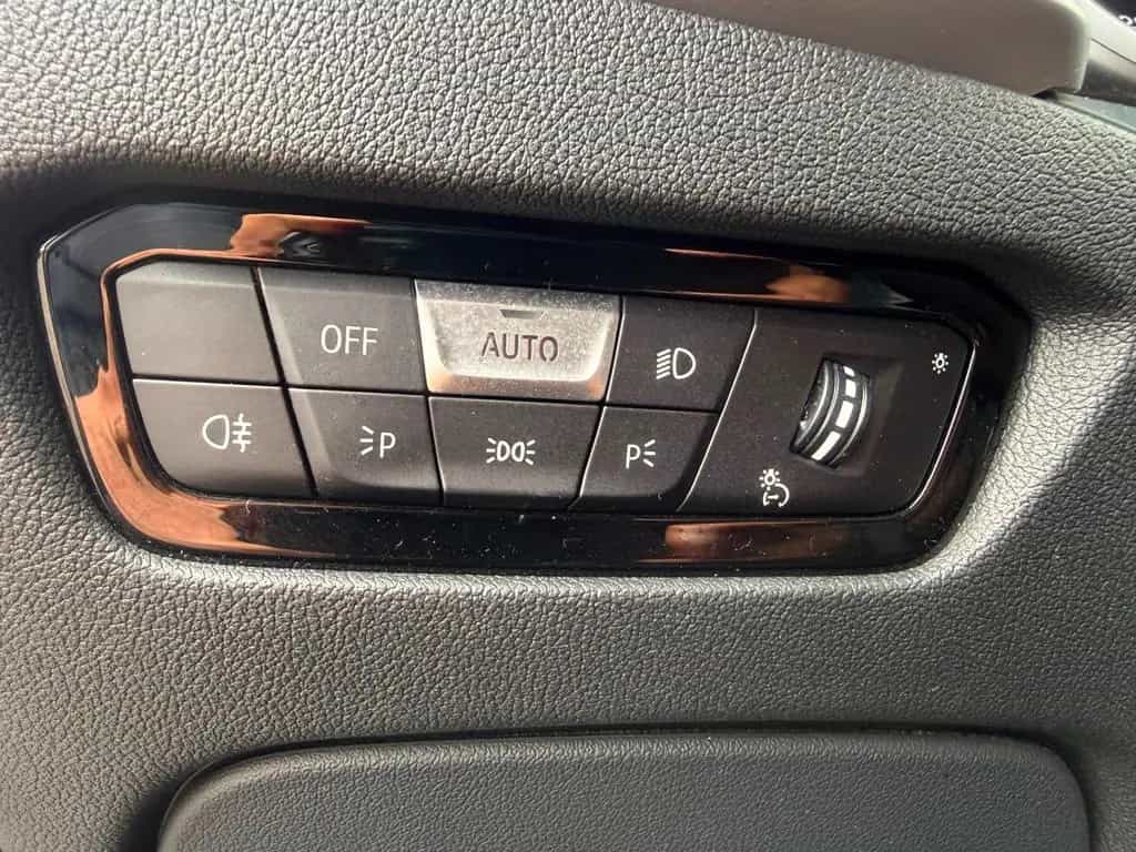 BMW 320 d Touring Steptronic "Advantage" 06/2020-photo-17