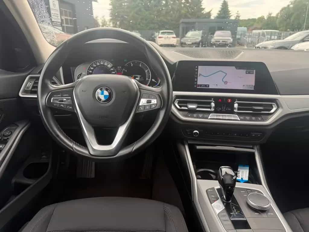 BMW 320 d Touring Steptronic "Advantage" 06/2020-photo-18