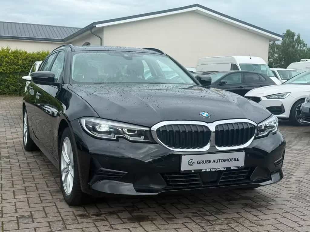 BMW 320 d Touring Steptronic "Advantage" 06/2020-photo-2