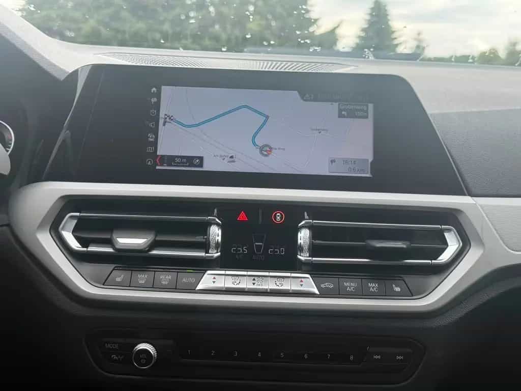 BMW 320 d Touring Steptronic "Advantage" 06/2020-photo-25