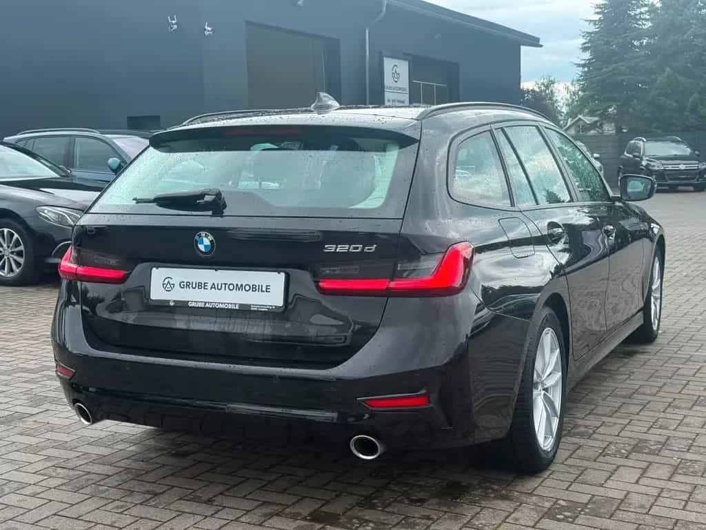BMW 320 d Touring Steptronic "Advantage" 06/2020-photo-5